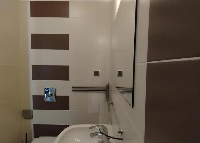 Center 7 アパート *