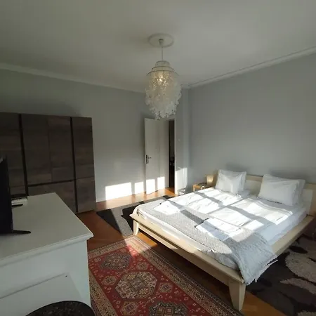 Center 7 Apartament *
